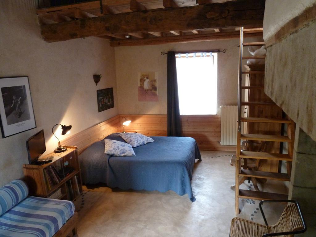 Le Vieux Velo Bed and Breakfast Chaptuzat Εξωτερικό φωτογραφία