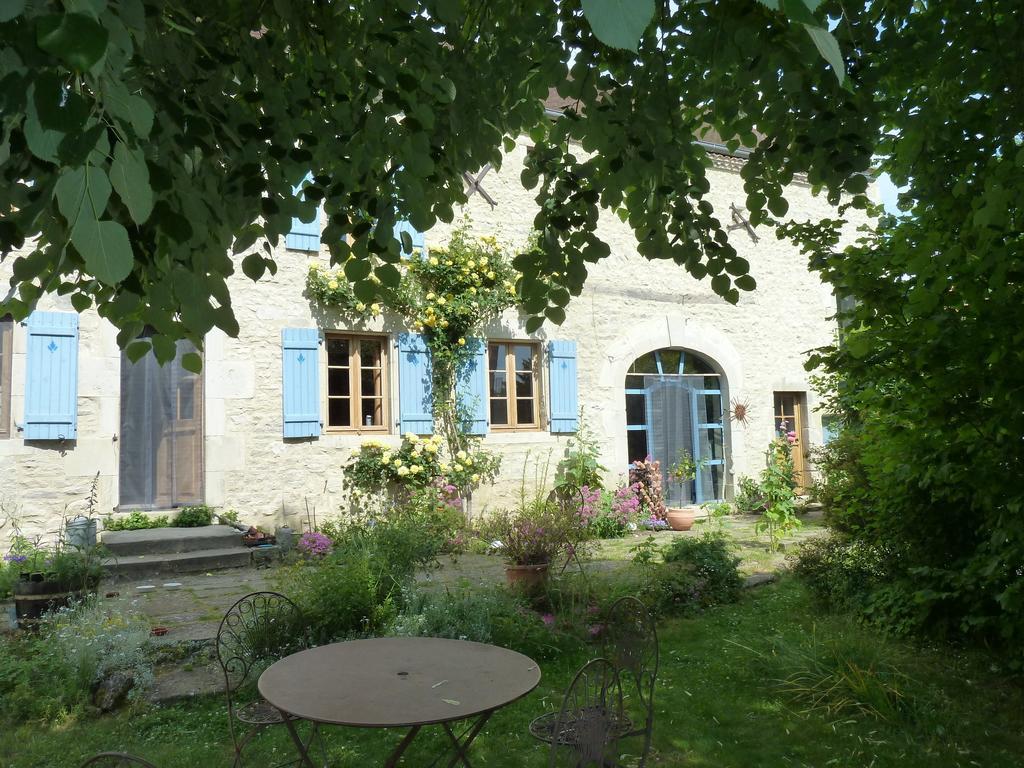 Le Vieux Velo Bed and Breakfast Chaptuzat Εξωτερικό φωτογραφία