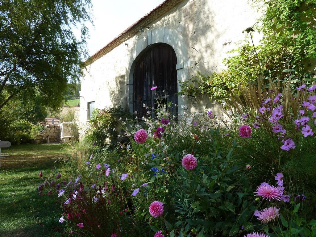 Le Vieux Velo Bed and Breakfast Chaptuzat Εξωτερικό φωτογραφία