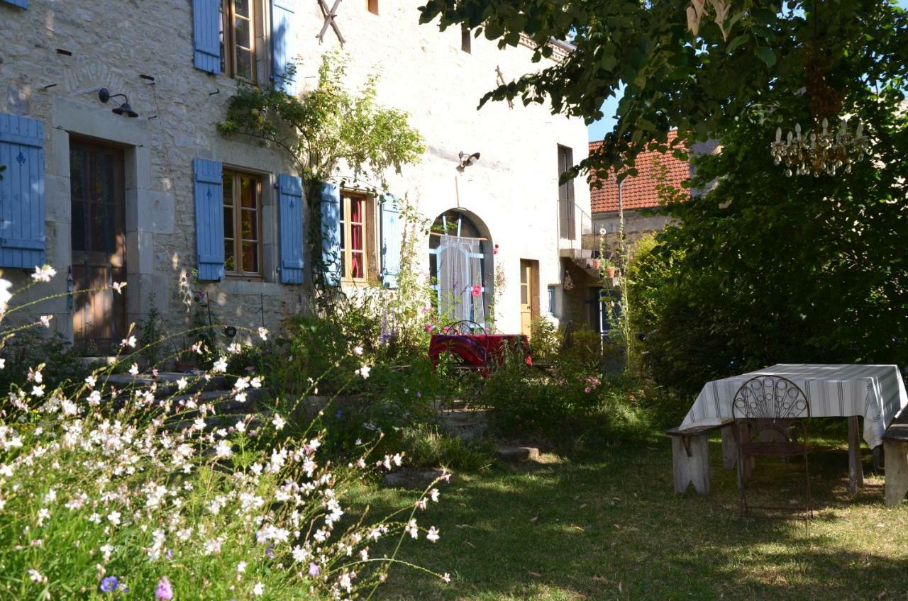 Le Vieux Velo Bed and Breakfast Chaptuzat Εξωτερικό φωτογραφία