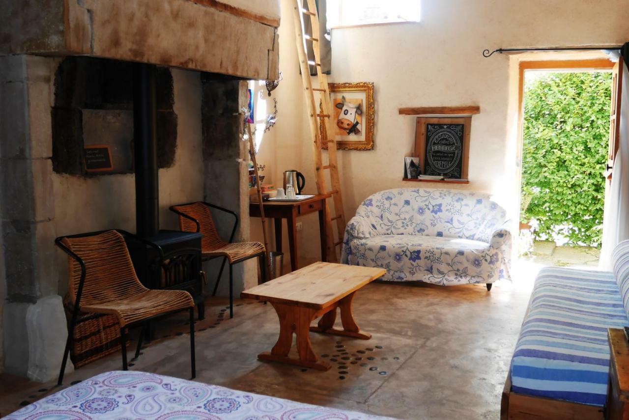 Le Vieux Velo Bed and Breakfast Chaptuzat Εξωτερικό φωτογραφία